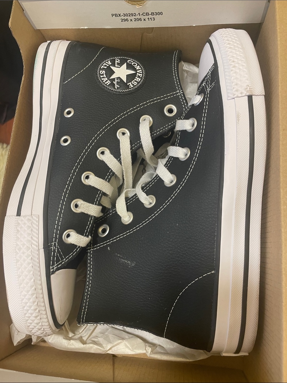 New women’s leather converse Sz, 8 shoes black